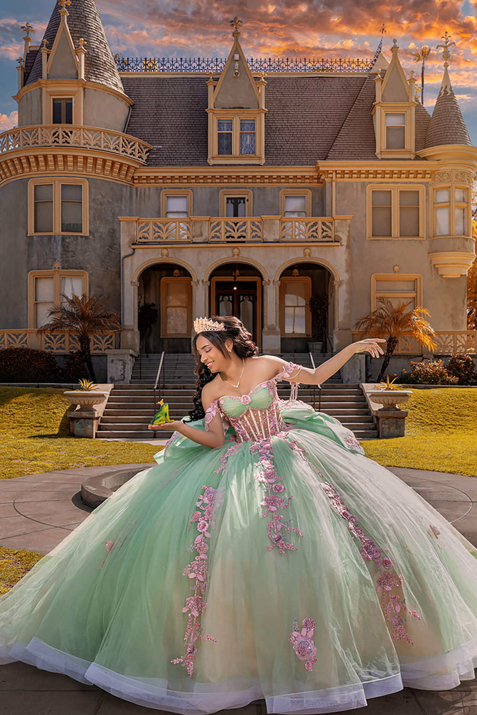 Quinceañera photography Los Angeles Image369 — Princess in green ball gown at fountain