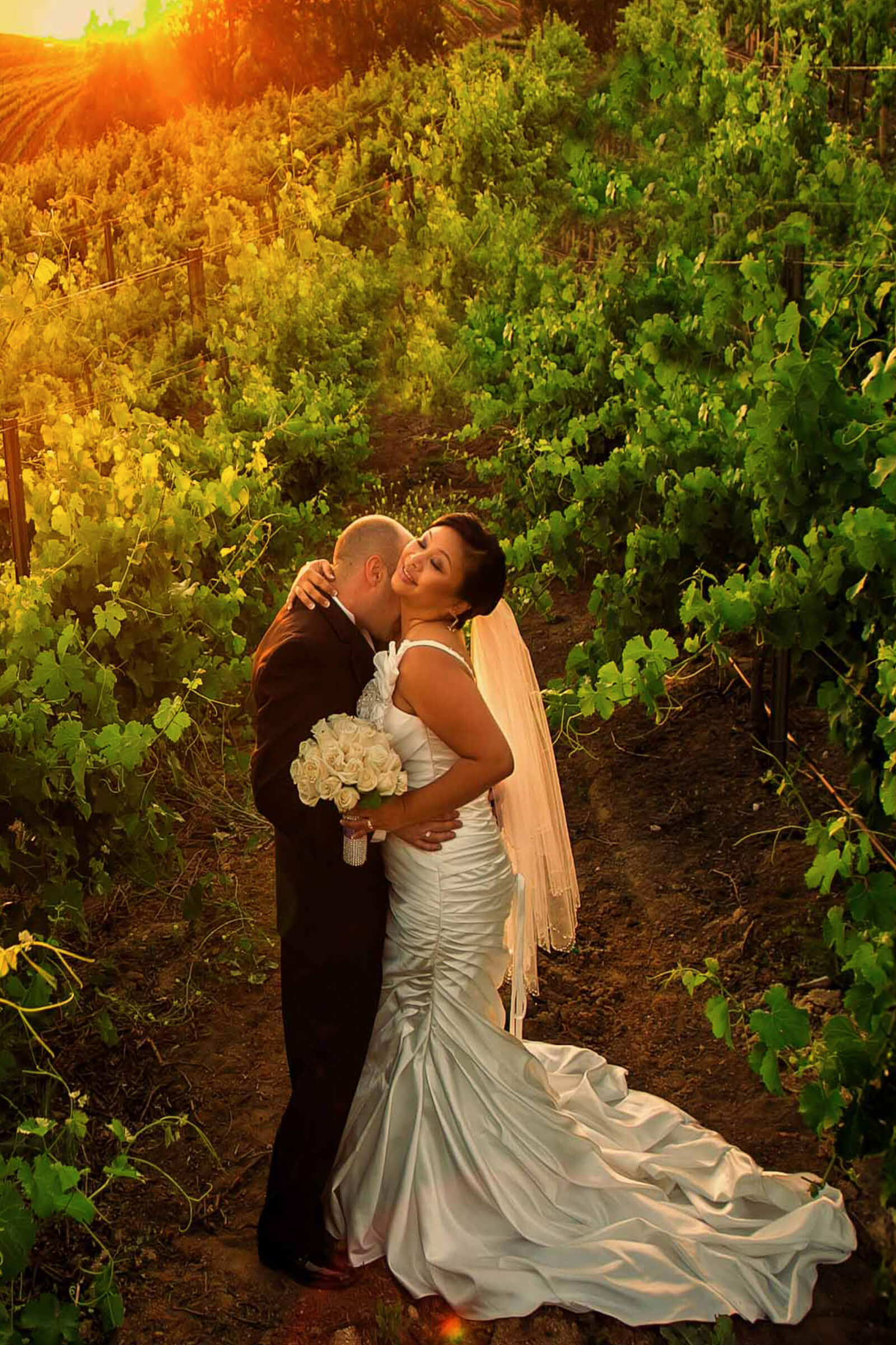 Wedding photography Los Angeles Image369 — Couple in vineyard at golden hour