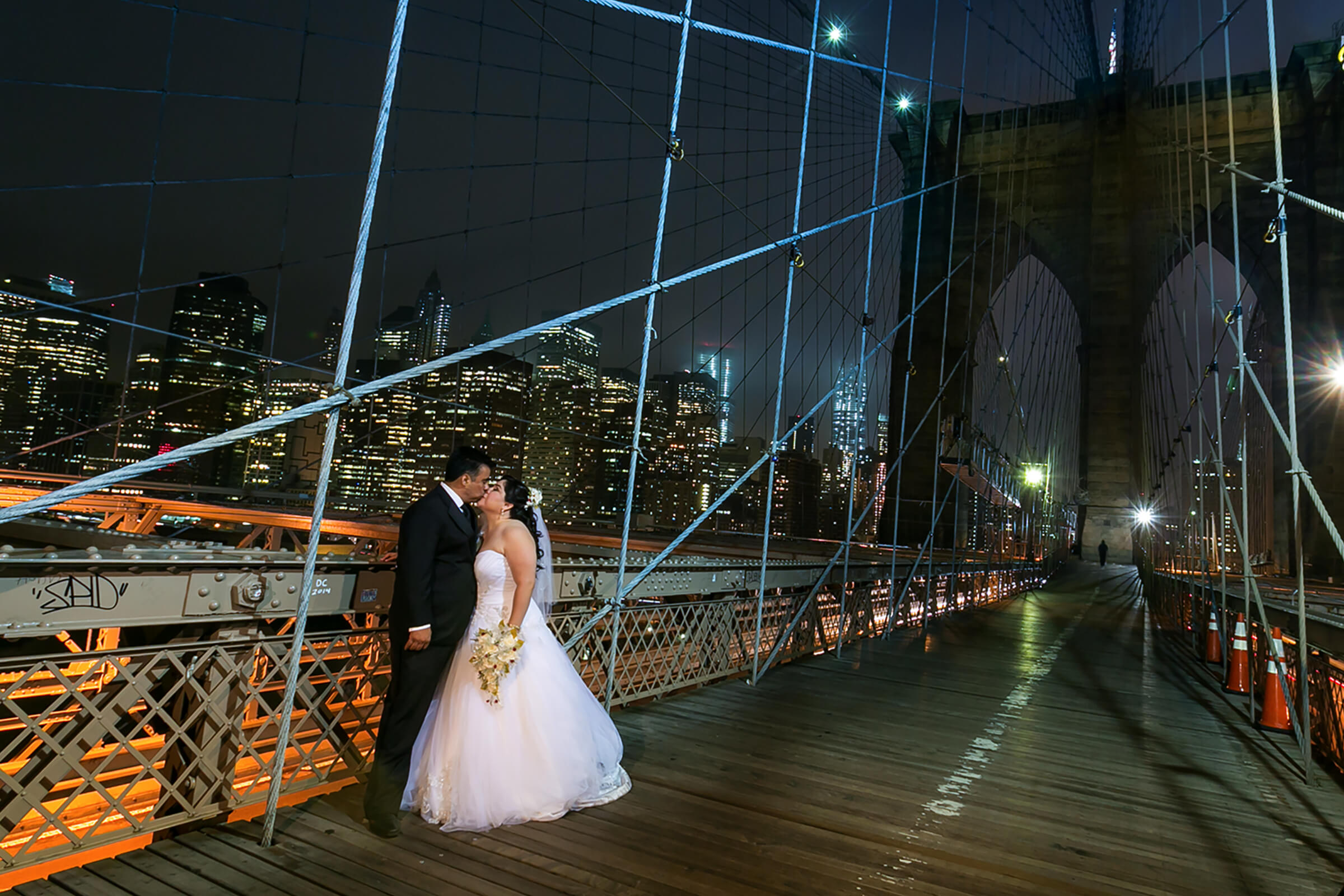 Wedding Photography New York - Brooklyn Bridge night wedding portrait by IMAGE369